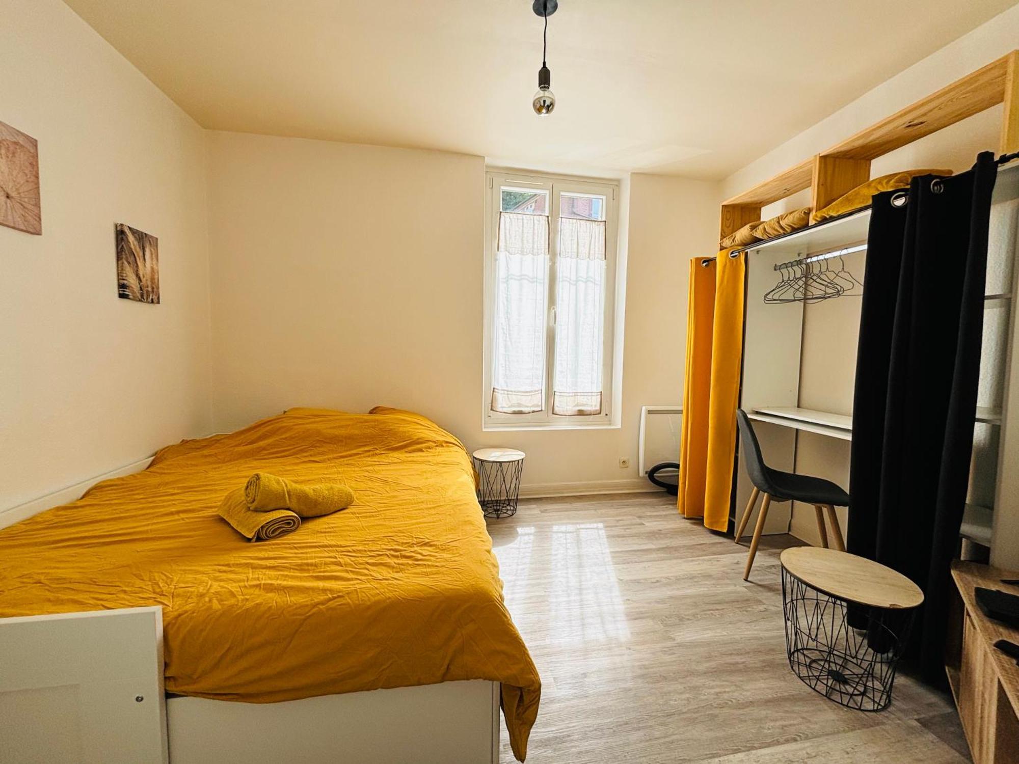 Appartement Rez-De-Chaussee Laon Exterior foto